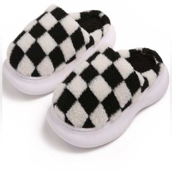 A Girl Thing Shoes - CLEARANCE $10 start❤️Checker Cute Soft Plush Comfy Winter Slipper
